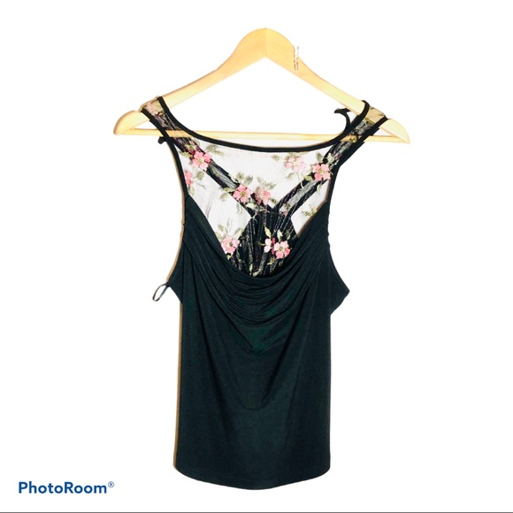 ✨FLOWER PRINT SLEEVELESS BLACK WOMEN TANK - Picture 1 of 5